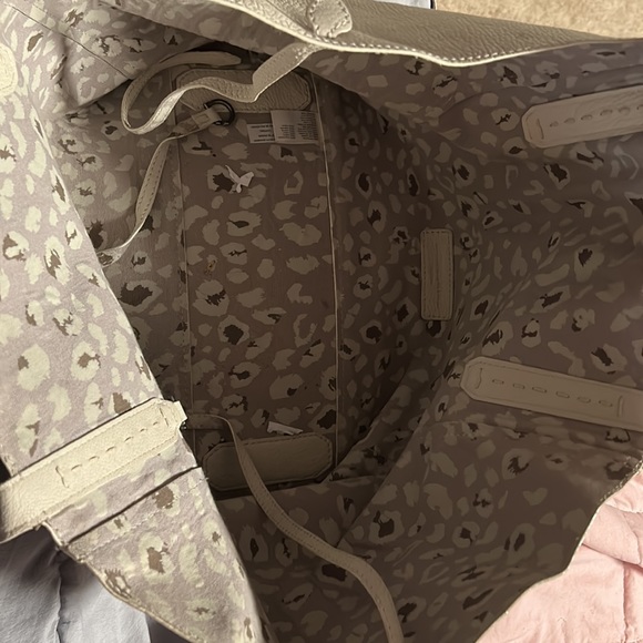 Liebeskind large tote with clutch - Picture 3 of 6